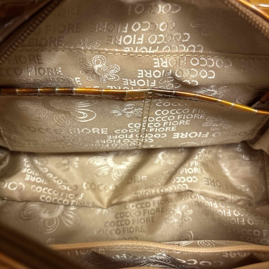 ⭐️ COCCO FIORE ⭐️ コッコフィオーレ  ハンドバッグ レディースのバッグ(ハンドバッグ)の商品写真