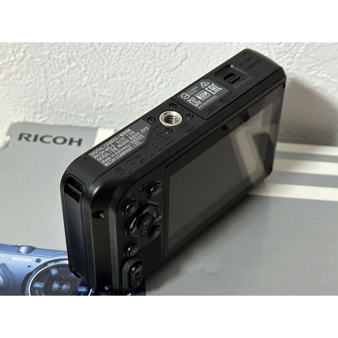 RICOH(リコー)の【ほぼ新品】RICOH リコー　WG-6 デジタルカメラ　デジカメ スマホ/家電/カメラのカメラ(コンパクトデジタルカメラ)の商品写真