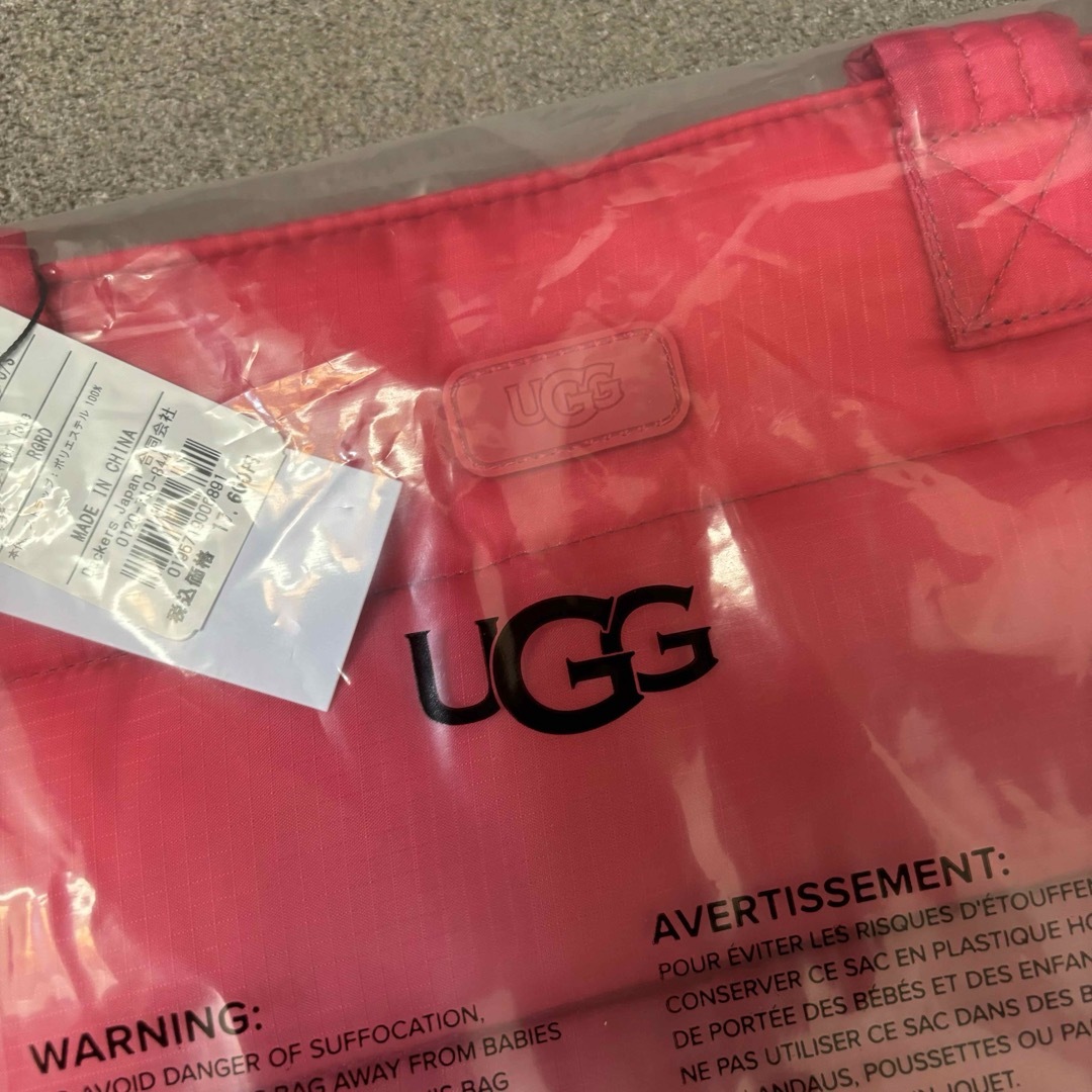 UGG(アグ)の人気完売UGGトート新品未開封UGG W KRYSTAL PUFFER TOTE レディースのバッグ(トートバッグ)の商品写真