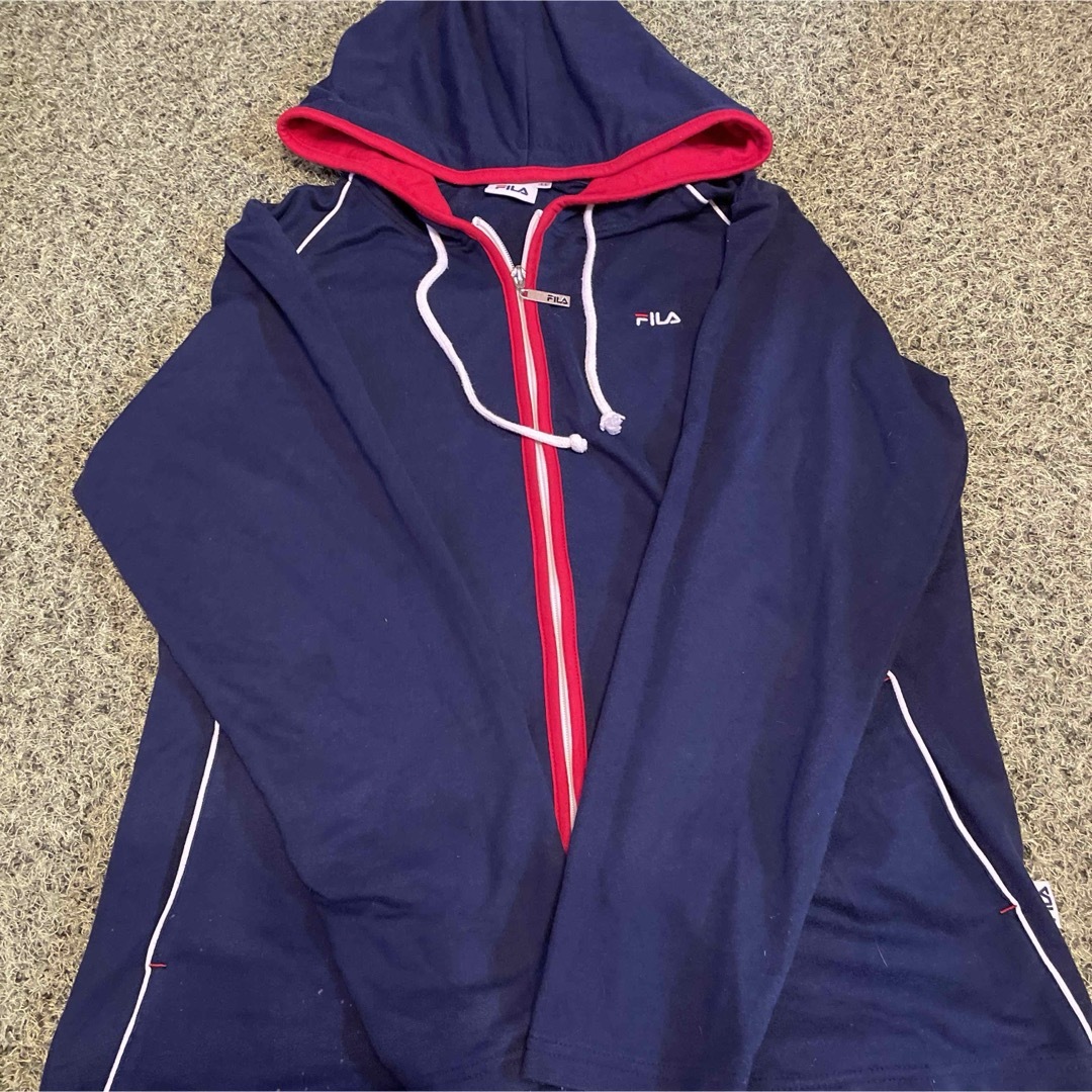 FILA(フィラ)のフィラ　FILA ジップパーカー　レッド　ネイビー レディースのトップス(パーカー)の商品写真