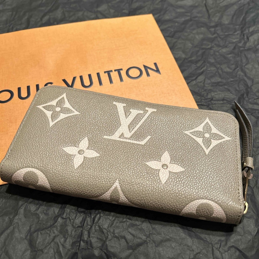 LOUIS VUITTON(ルイヴィトン)のLOUIS VUITTONお財布👛 レディースのファッション小物(財布)の商品写真