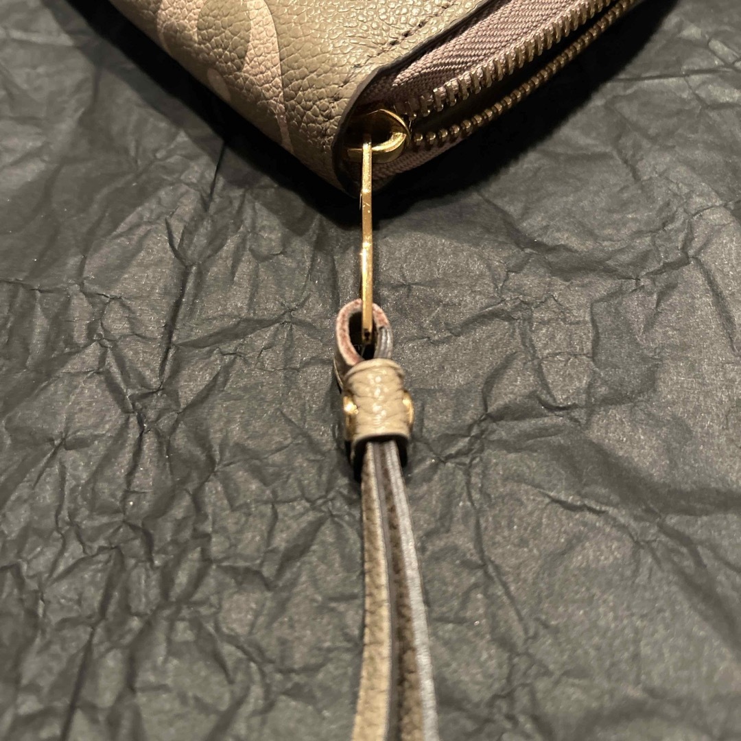 LOUIS VUITTON(ルイヴィトン)のLOUIS VUITTONお財布👛 レディースのファッション小物(財布)の商品写真