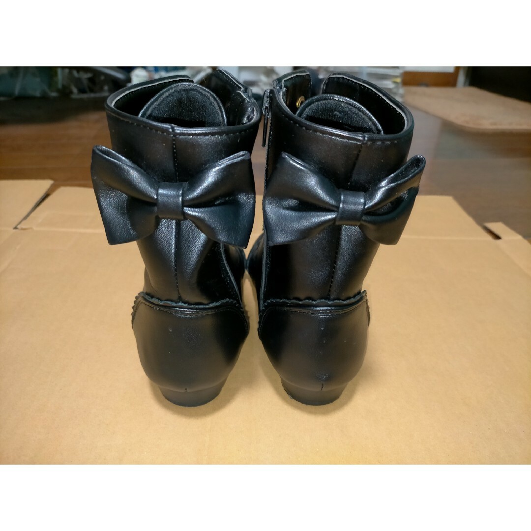 anyFAM(エニィファム)のanyfam  ブーツ   リボン付き レディースの靴/シューズ(ブーツ)の商品写真