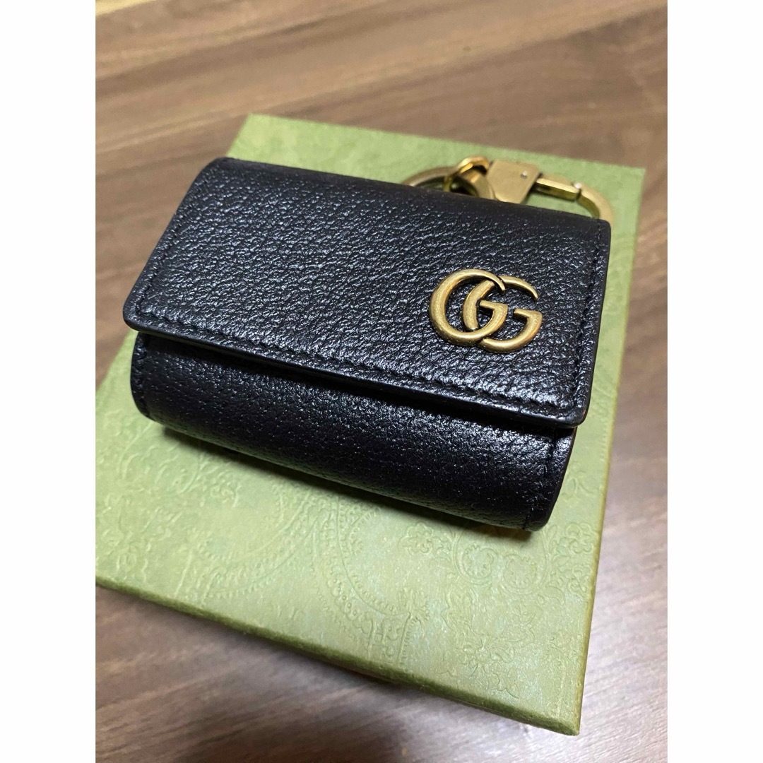 Gucci(グッチ)のGUCCI グッチ GGマーモント レザー AirPodsケース　 スマホ/家電/カメラのスマホアクセサリー(iPhoneケース)の商品写真