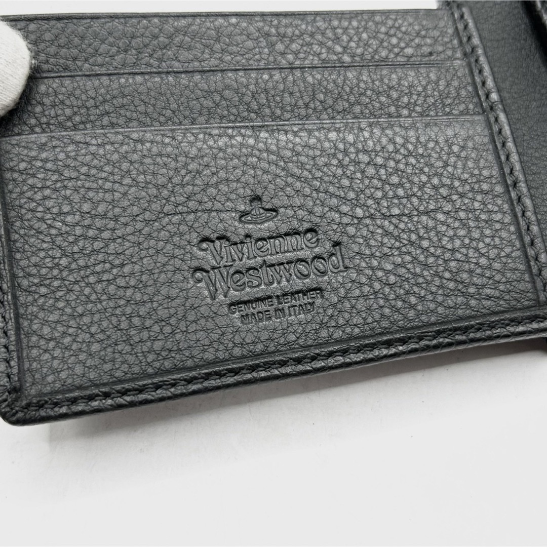 Vivienne Westwood(ヴィヴィアンウエストウッド)の新品 ヴィヴィアンウエストウッド 二つ折り財布 MELIH MAN ブラック メンズのファッション小物(折り財布)の商品写真