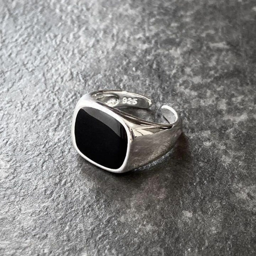 スクエア　黒石　オープンリング メンズのアクセサリー(リング(指輪))の商品写真