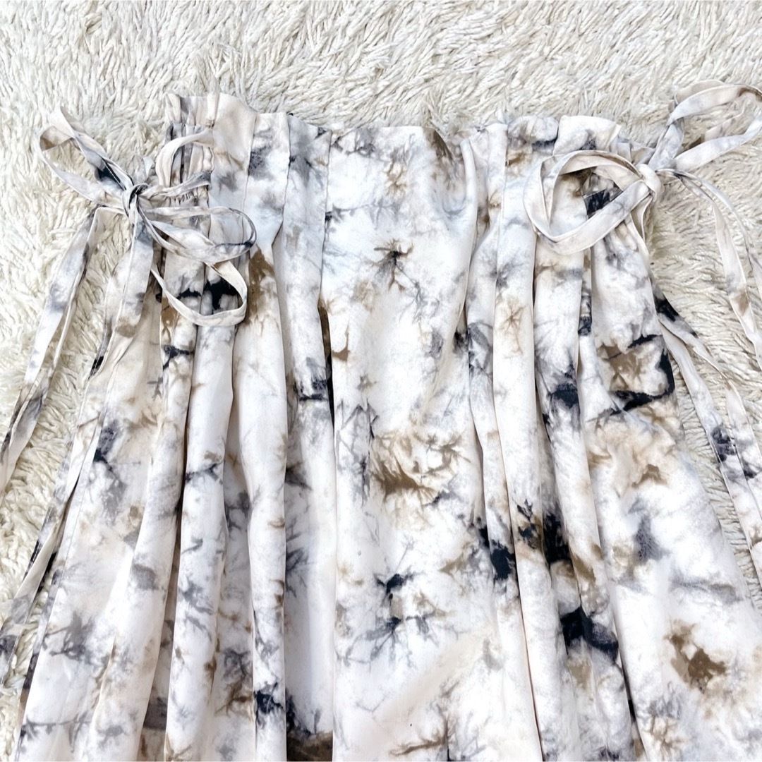 STRAWBERRY-FIELDS(ストロベリーフィールズ)の美品✨️ストロベリーフィールズ　ダイダイ柄フレアマキシスカート　リボン  ロング レディースのスカート(ロングスカート)の商品写真