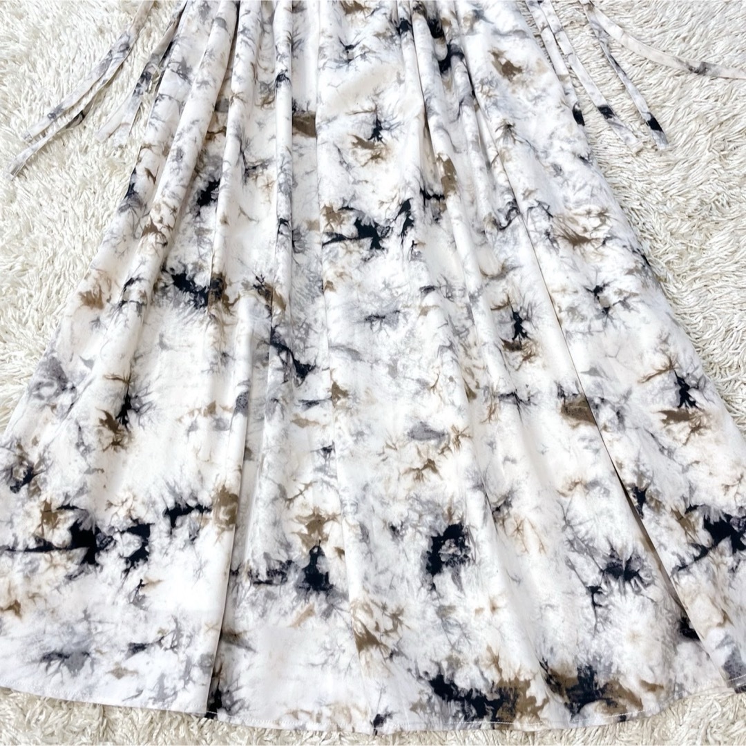 STRAWBERRY-FIELDS(ストロベリーフィールズ)の美品✨️ストロベリーフィールズ　ダイダイ柄フレアマキシスカート　リボン  ロング レディースのスカート(ロングスカート)の商品写真