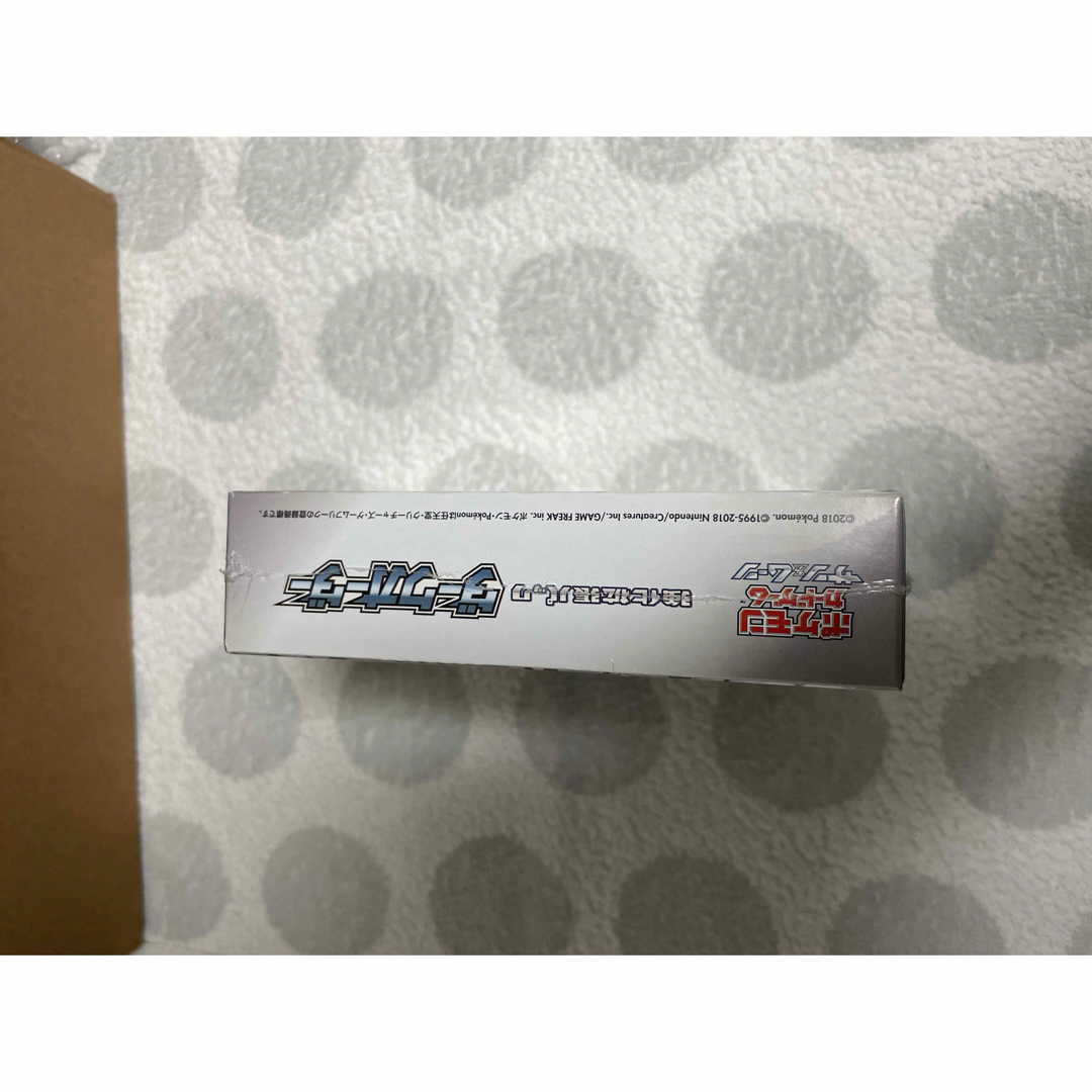 【ジャンク品シュリンク付き】ダークオーダー　1BOX エンタメ/ホビーのトレーディングカード(Box/デッキ/パック)の商品写真