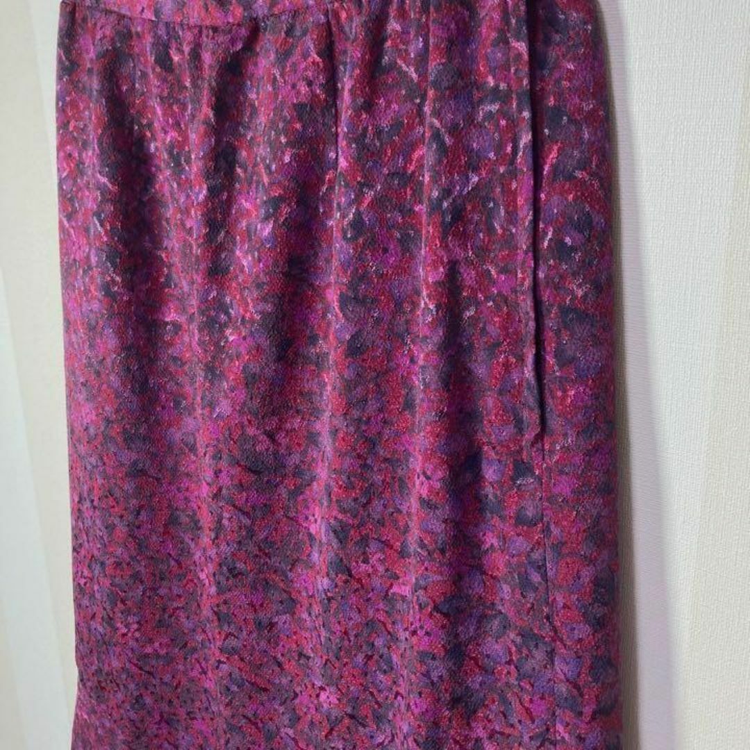 キレイめ✨　フレアスカート 花柄　レディース レディースのスカート(ひざ丈スカート)の商品写真
