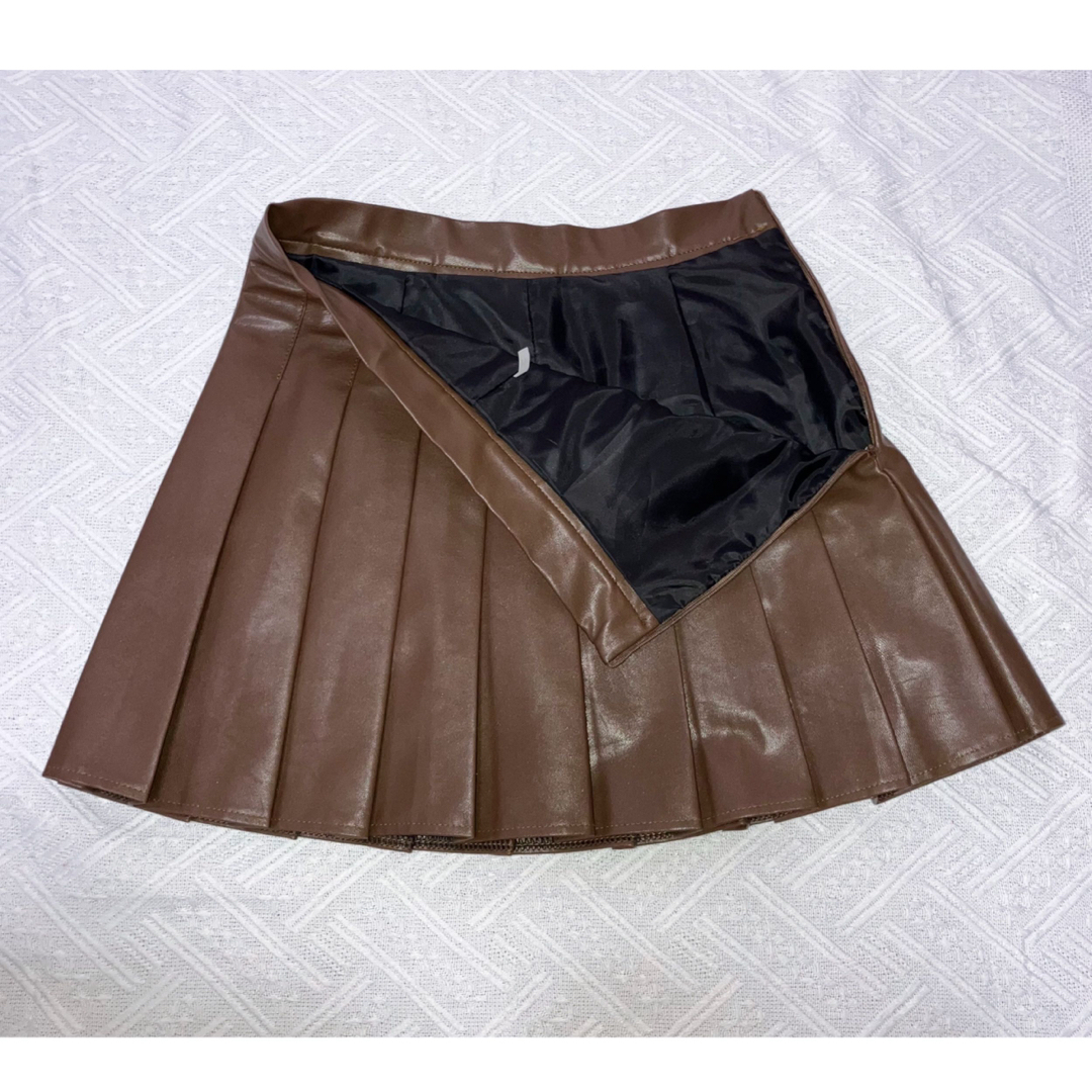 dholic(ディーホリック)の【美品 M】ミニ丈 レザープリーツスカート レディースのスカート(ミニスカート)の商品写真