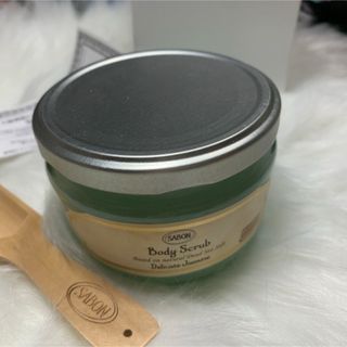 サボン(SABON)の【新品、未使用】SABON ボディスクラブ デリケート ジャスミン ❤️(ボディスクラブ)