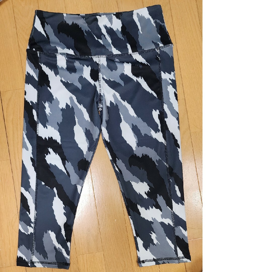 lululemon(ルルレモン)のGW SALE!ルルレモン　サイズ　１０(L) レディースのレッグウェア(レギンス/スパッツ)の商品写真