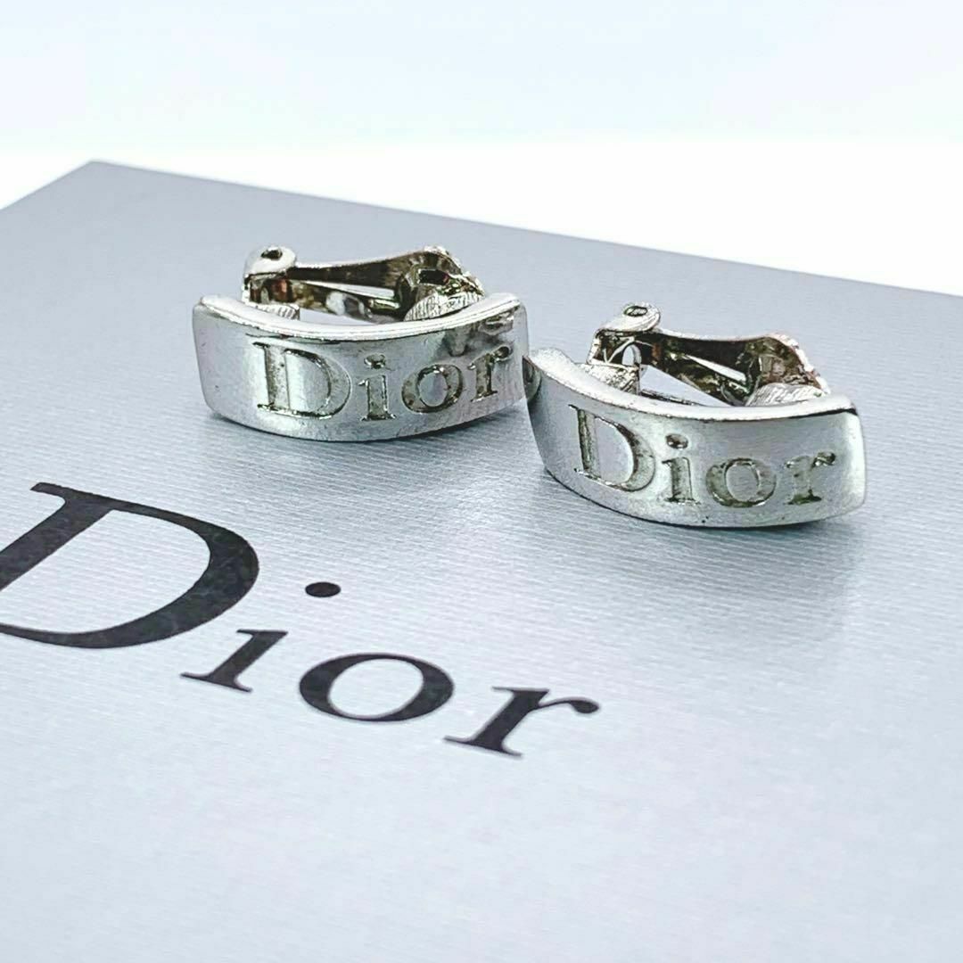 Christian Dior(クリスチャンディオール)のChristian Dior　ディオール　シルバー　イヤリング　ロゴ レディースのアクセサリー(イヤリング)の商品写真