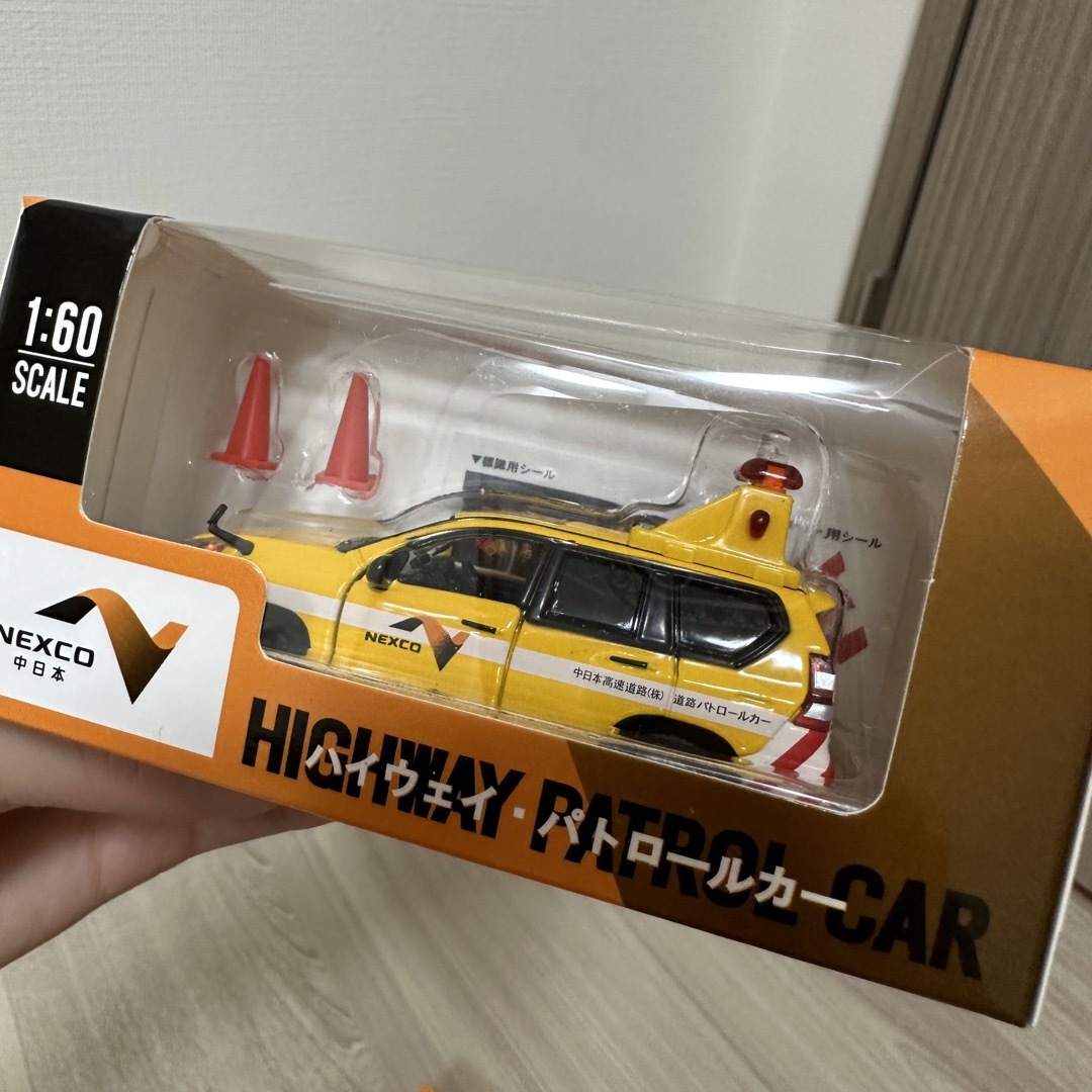 Takara Tomy(タカラトミー)のトミカ NEXCO 中日本 ハイウェイパトロールカー エンタメ/ホビーのおもちゃ/ぬいぐるみ(ミニカー)の商品写真