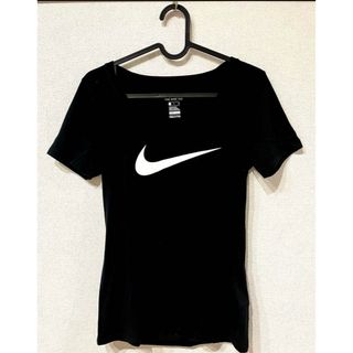 ナイキ(NIKE)のNIKE レディースTシャツ　Sサイズ(Tシャツ(半袖/袖なし))