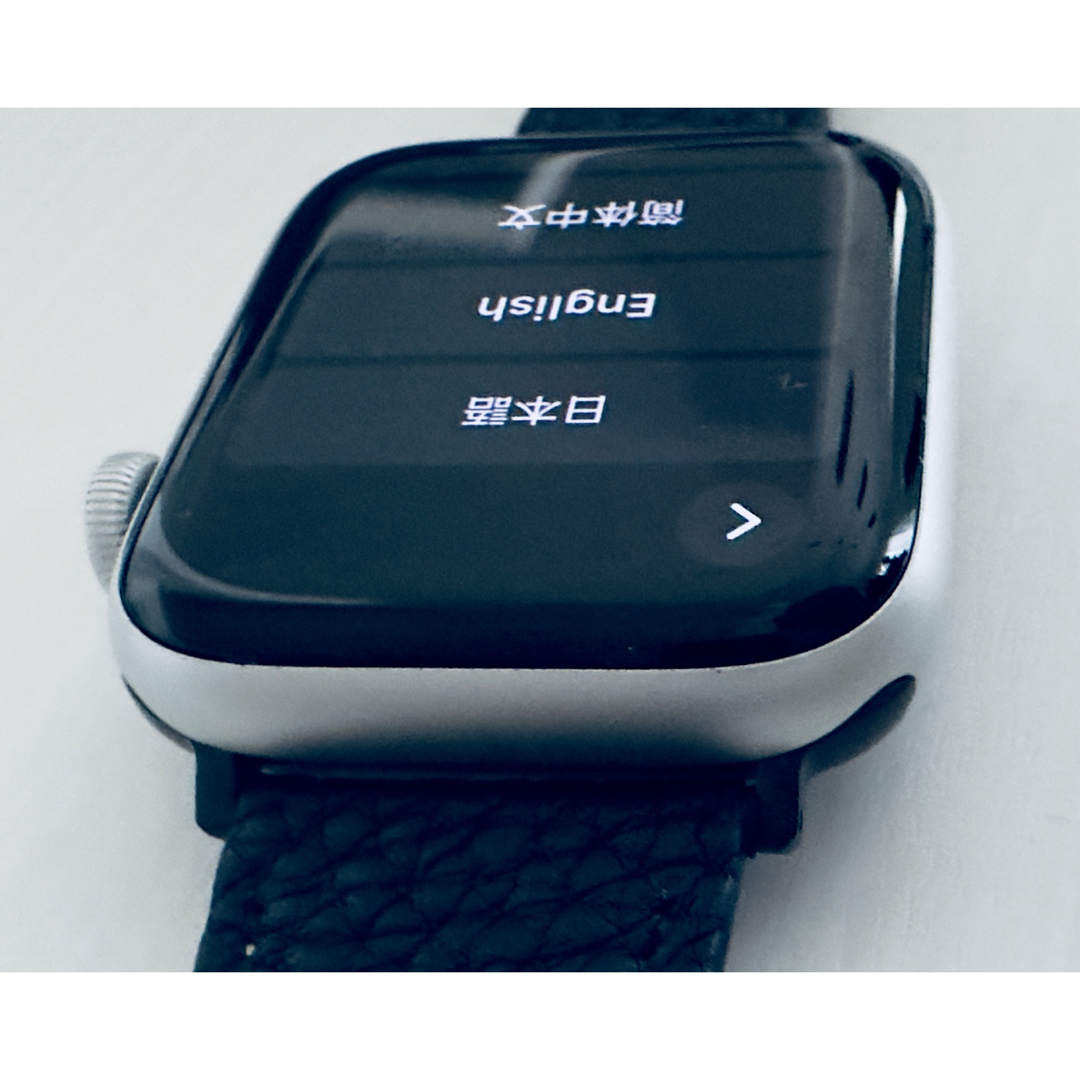 Apple Watch(アップルウォッチ)の美品 Apple Watch SE GPS 44mm シルバー 最大容量95% スマホ/家電/カメラのスマホ/家電/カメラ その他(その他)の商品写真