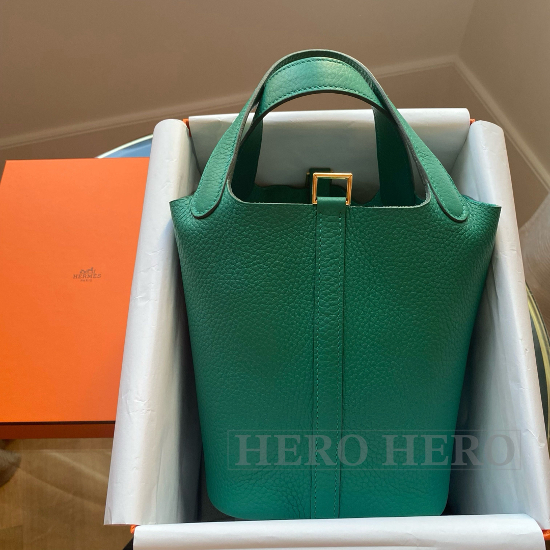 Hermes(エルメス)の新品　エルメス　ピコタンロック　18　PM　ヴェールヴェルティゴ　ゴールド金具 レディースのバッグ(ハンドバッグ)の商品写真