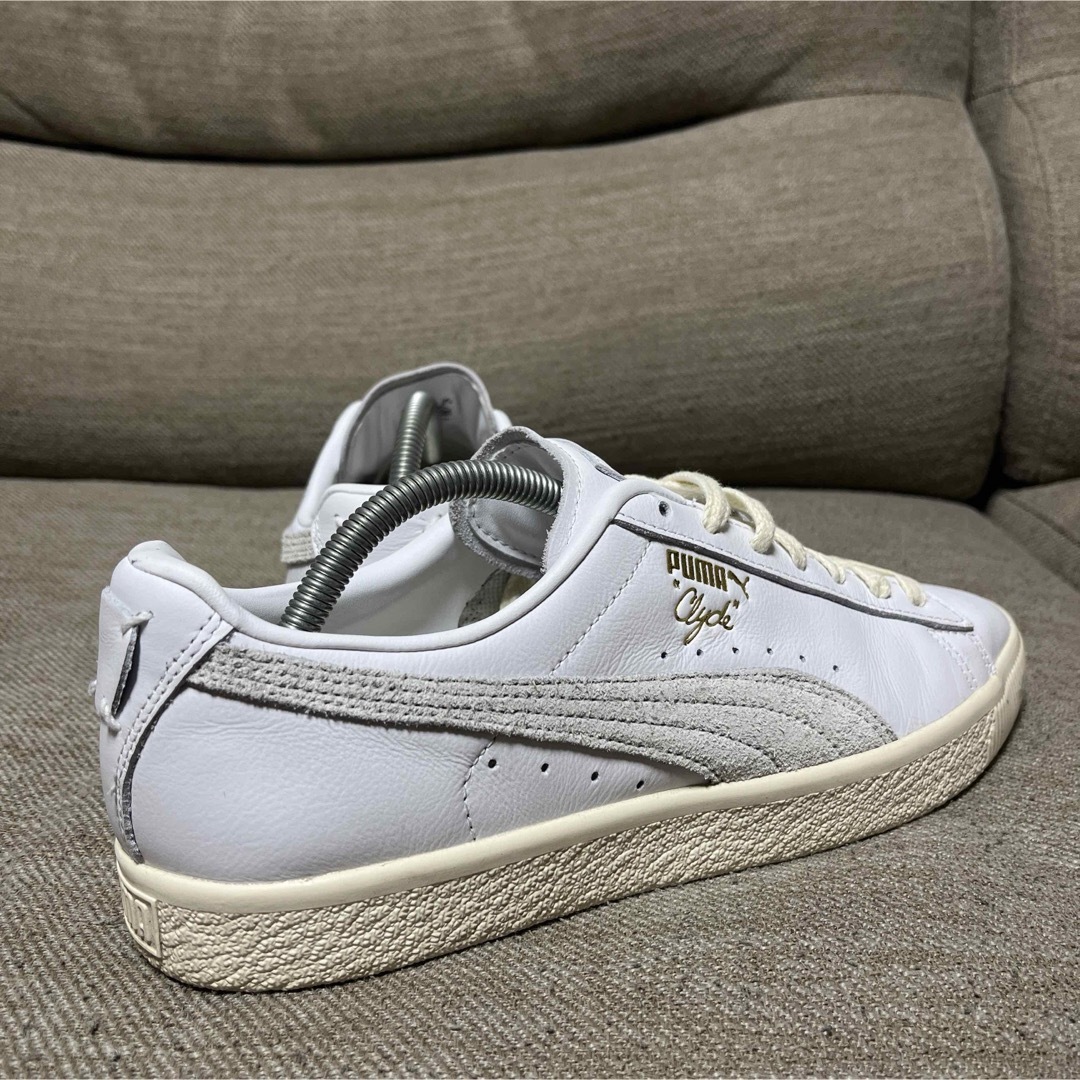 PUMA(プーマ)のプーマ PUMA CLYDE BASE  WHITE/FROSTED IVORY メンズの靴/シューズ(スニーカー)の商品写真