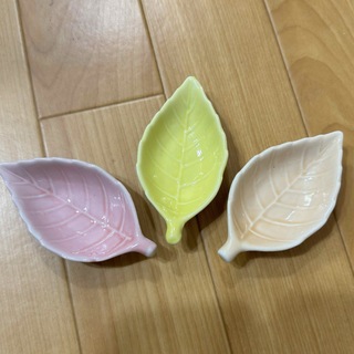葉っぱ型 小皿 豆皿 薬味皿 3枚(食器)