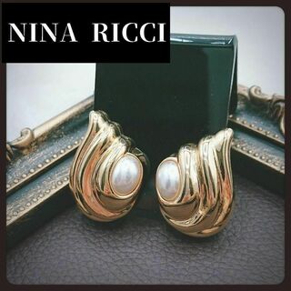 ニナリッチ(NINA RICCI)のNINA RICCI　ニナリッチ　イヤリング　貝殻　両耳　ゴールド　ブランド(イヤリング)