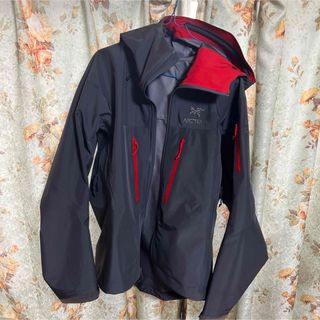 アークテリクス(ARC'TERYX)のアークテリクス-ARCTERYX アルファSVジャケット男性用(登山用品)