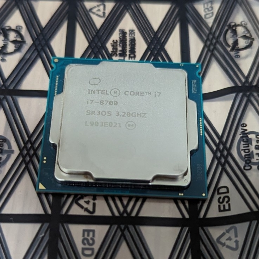 intel(インテル)の【値下げ交渉可】Intel CPU Core i7-8700 3.2GHz スマホ/家電/カメラのPC/タブレット(PCパーツ)の商品写真