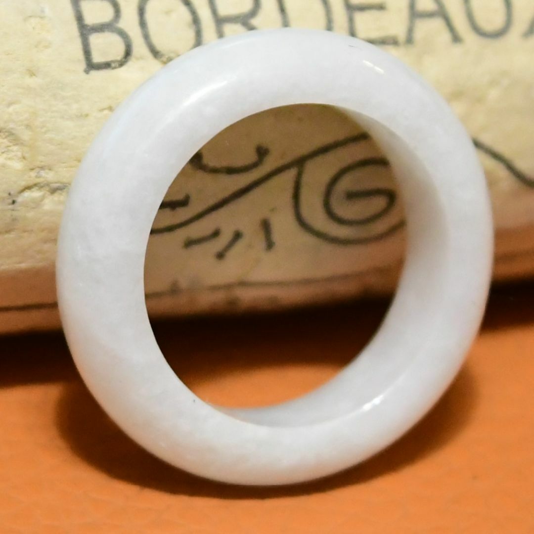 J1301　ヒスイ　翡翠　リング　指輪　11号　ミャンマー　ジェイド　送料込 レディースのアクセサリー(リング(指輪))の商品写真