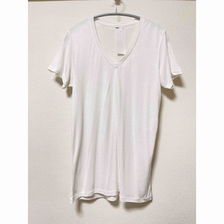 ユニクロ(UNIQLO)のUNIQLO モダールリネンVネックT Lサイズ 未使用(Tシャツ(半袖/袖なし))