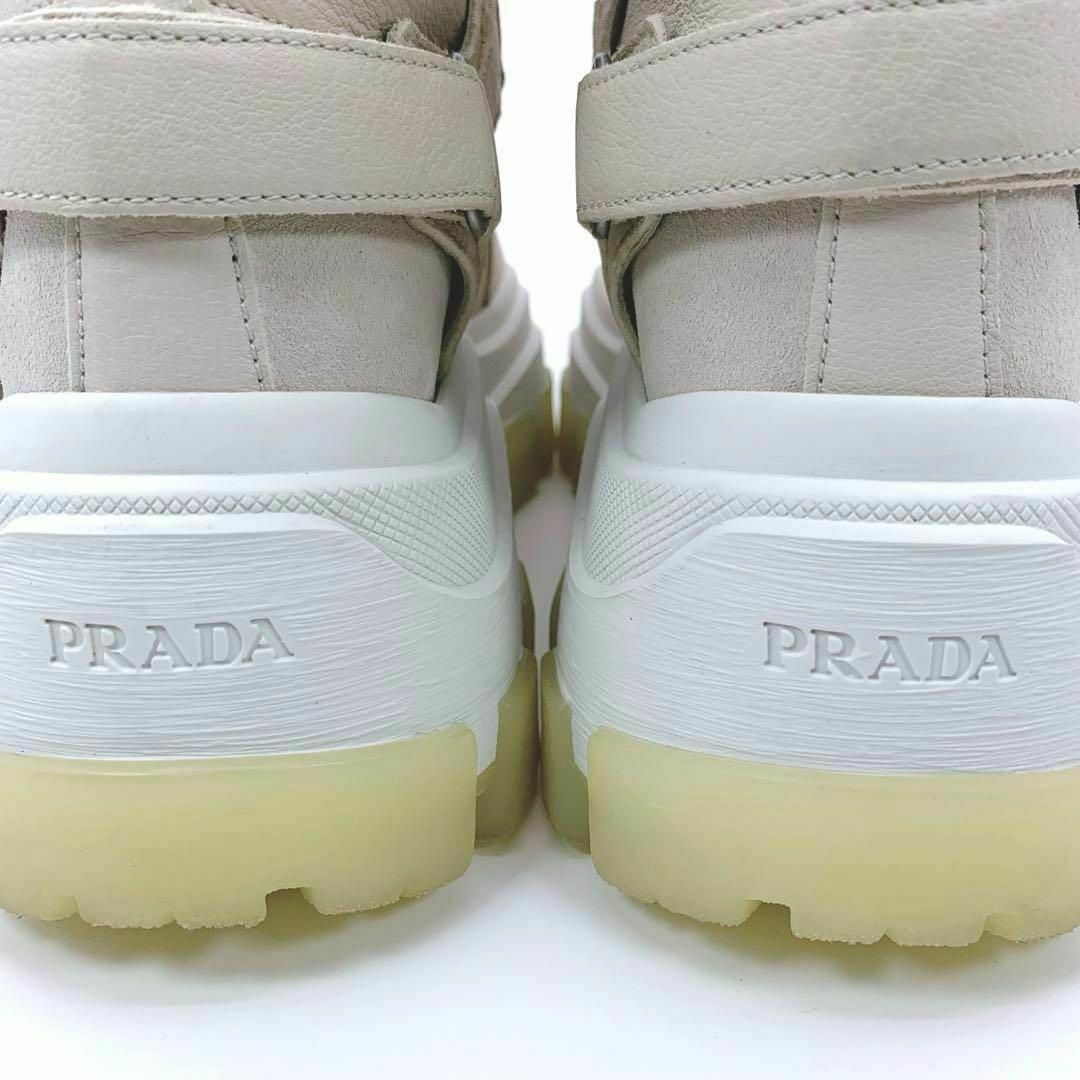 PRADA(プラダ)の【極美品】PRADA　プラダ　ホワイト　シューズ　レースアップ　36　23.0 レディースの靴/シューズ(スニーカー)の商品写真