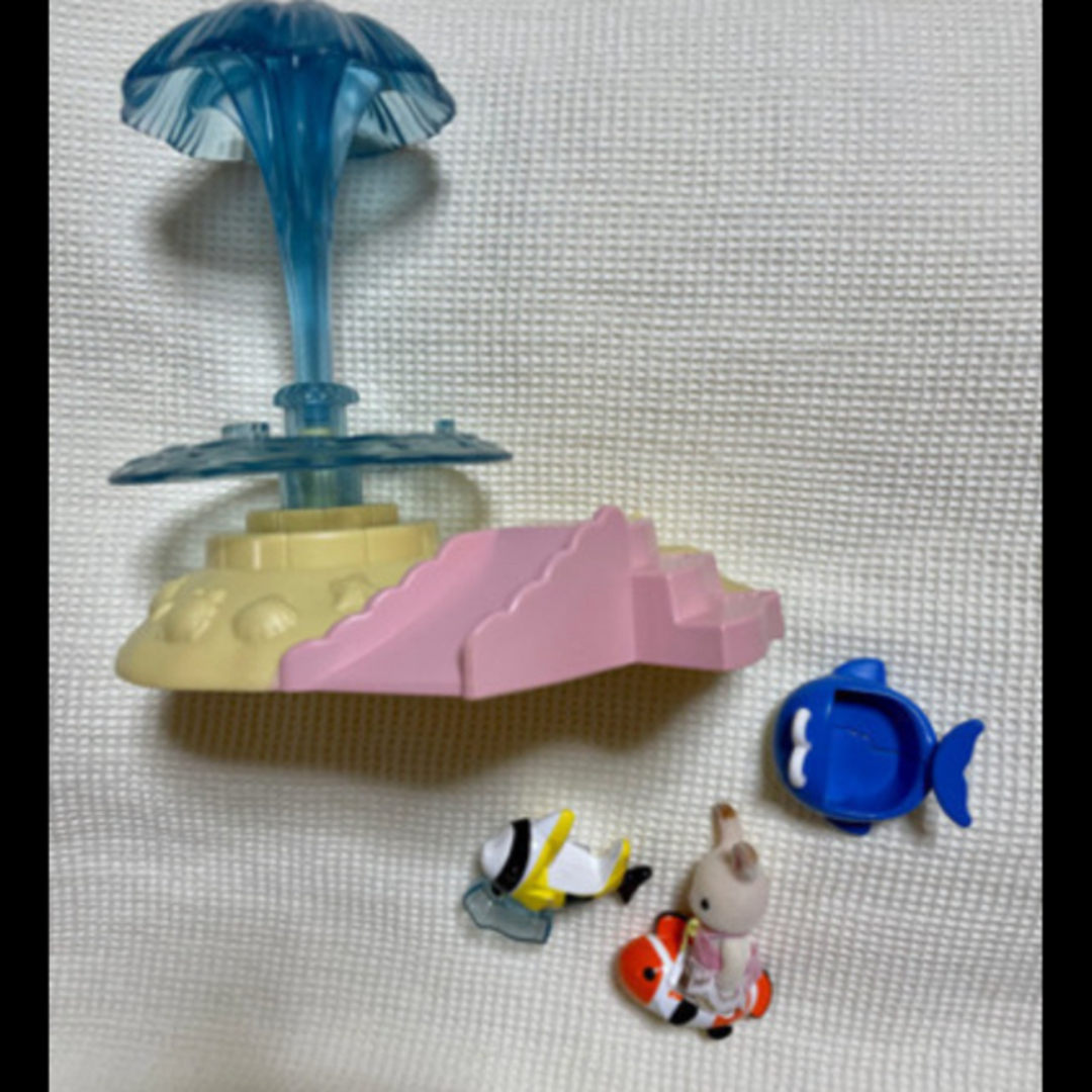 シルバニアファミリー(シルバニアファミリー)のシルバニアファミリー　メリーゴーランド夏 エンタメ/ホビーのおもちゃ/ぬいぐるみ(キャラクターグッズ)の商品写真