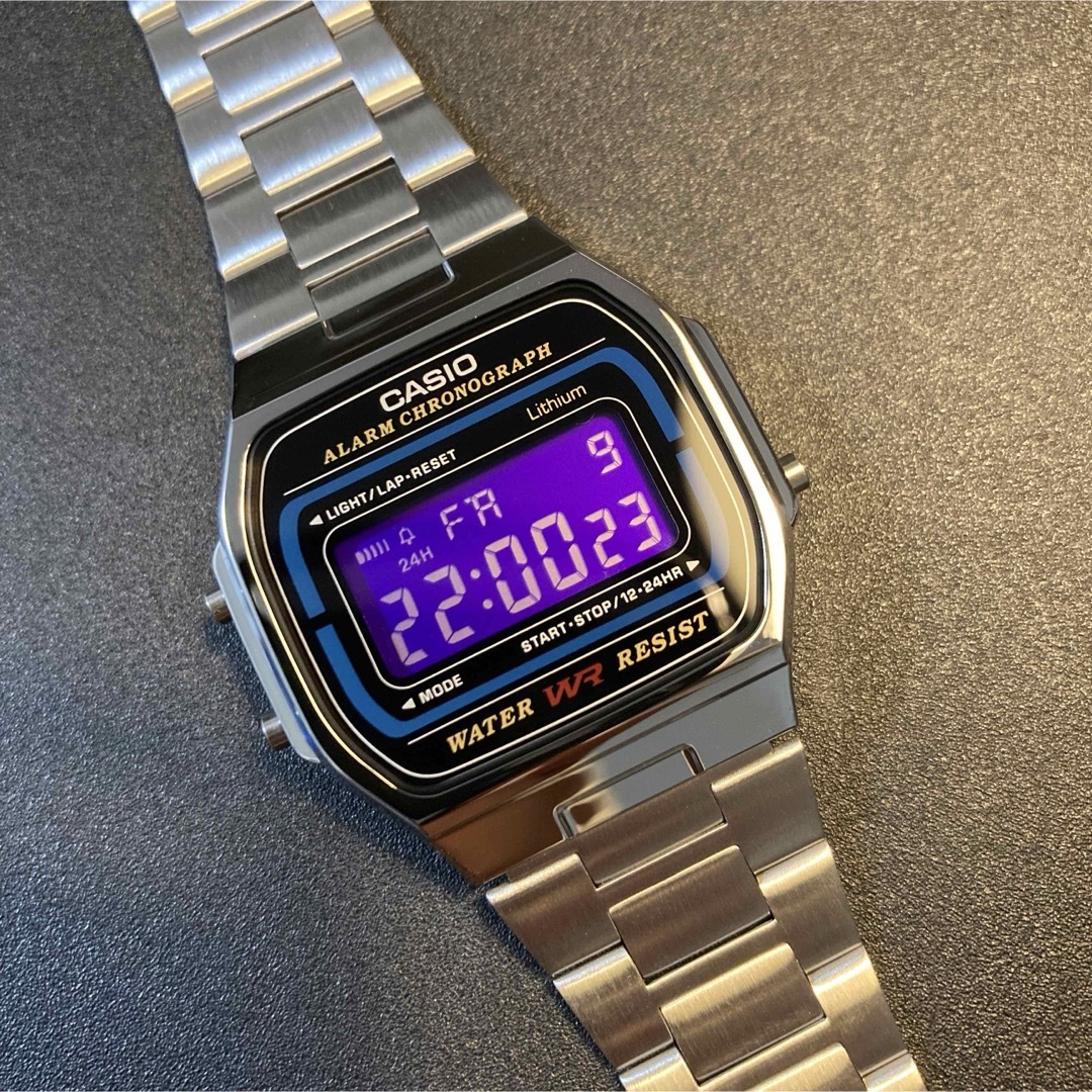 CASIO(カシオ)の【新品】カシオ チープカシオ デジタル 腕時計 紫 液晶反転 レトロ調　人気 メンズの時計(腕時計(デジタル))の商品写真