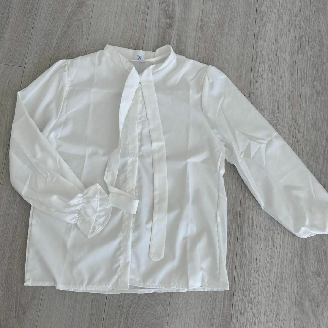 リボン付き ボウタイ ブラウス XL ホワイト 白 長袖 オフィス セレモニー レディースのトップス(シャツ/ブラウス(長袖/七分))の商品写真
