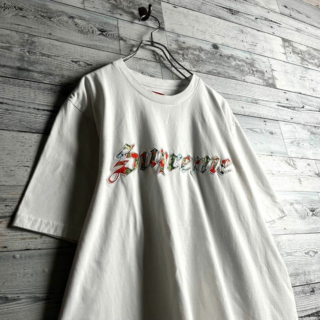 Supreme(シュプリーム)の【希少XLサイズ】シュプリーム☆花柄ビッグ刺繍ロゴ入り半袖Tシャツ メンズのトップス(Tシャツ/カットソー(半袖/袖なし))の商品写真