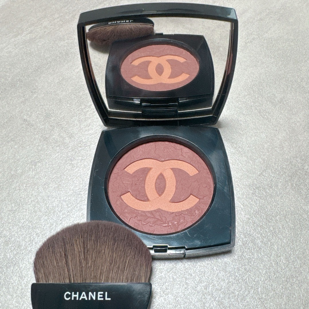 CHANEL(シャネル)のドゥスールデキノックス798 ベージュ　ロゼ　エ　モーヴ コスメ/美容のベースメイク/化粧品(チーク)の商品写真