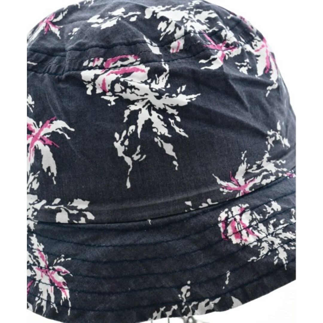 D'sh ディッシュ ハット - ダークグレーx白xピンク(花柄) 【古着】【中古】 メンズの帽子(ハット)の商品写真