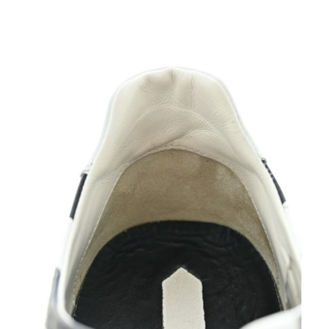 OFF-WHITE(オフホワイト)のOFF-WHITE スニーカー EU43(28cm位) 白x黒(ボーダー) 【古着】【中古】 メンズの靴/シューズ(スニーカー)の商品写真