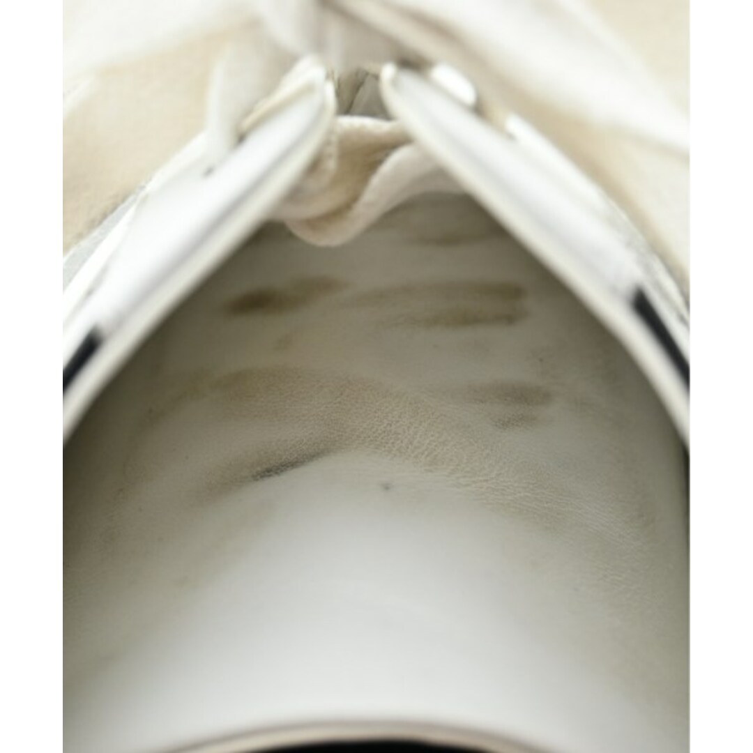 OFF-WHITE(オフホワイト)のOFF-WHITE スニーカー EU43(28cm位) 白x黒(ボーダー) 【古着】【中古】 メンズの靴/シューズ(スニーカー)の商品写真