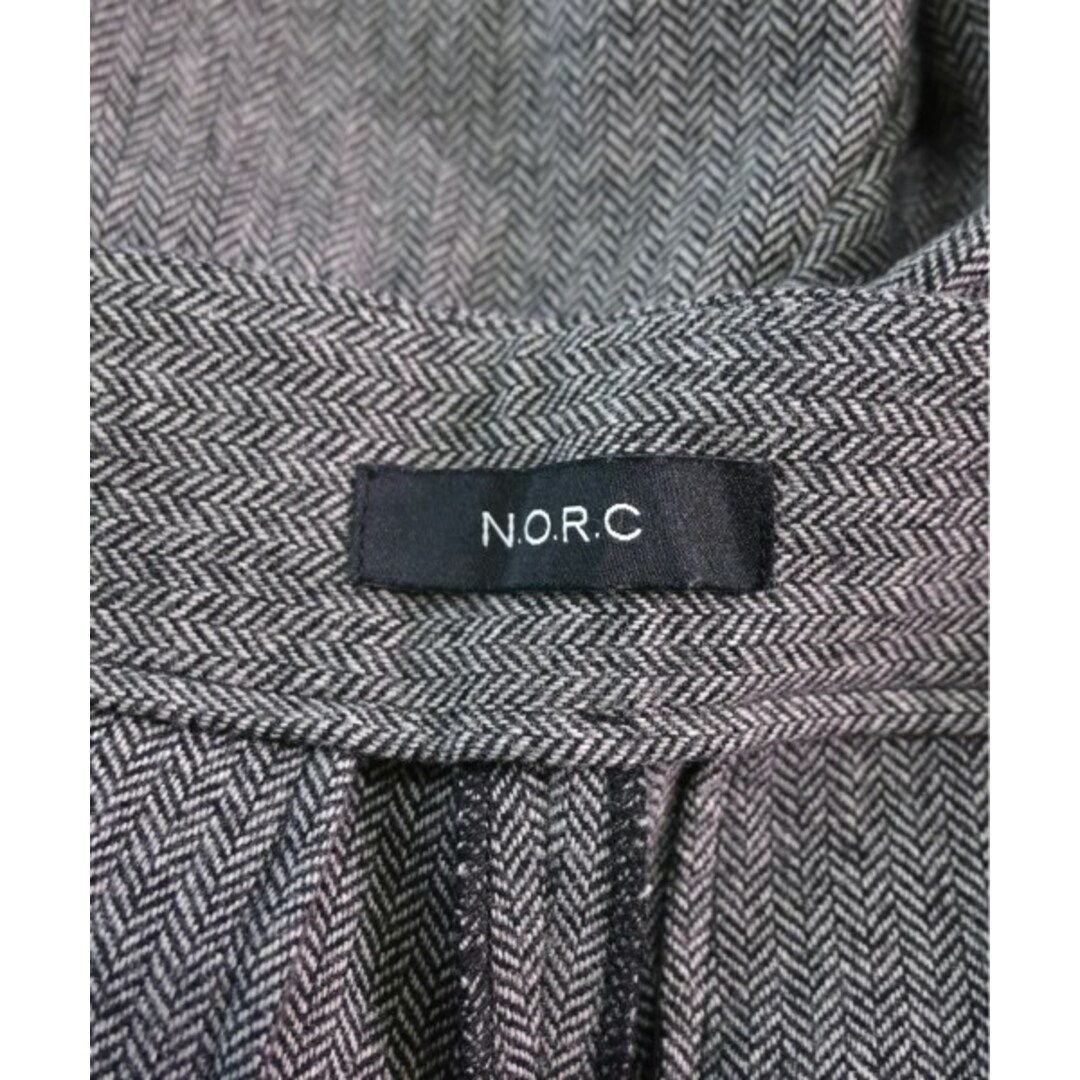 N.O.R.C(ノーク)のN.O.R.C ノーク スラックス 3(L位) グレーx黒(ヘリンボーン) 【古着】【中古】 レディースのパンツ(その他)の商品写真