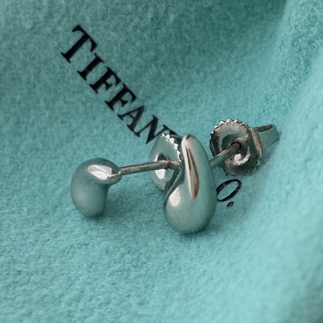 Tiffany & Co.(ティファニー)のティファニー PT950 ティアドロップ  ピアス プラチナ レディースのアクセサリー(ピアス)の商品写真