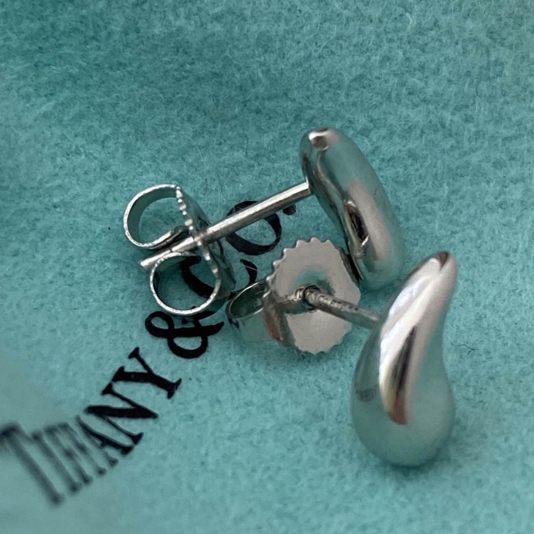 Tiffany & Co.(ティファニー)のティファニー PT950 ティアドロップ  ピアス プラチナ レディースのアクセサリー(ピアス)の商品写真