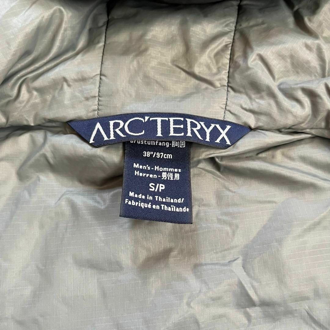 ARC'TERYX(アークテリクス)の【美品】廃盤モデル アークテリクス Atom LT hoody S メンズのジャケット/アウター(マウンテンパーカー)の商品写真