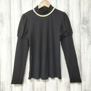 セシルマクビー(CECIL McBEE)のCECIL McBEE　セシルマクビー　(M)　衿元飾り トップス 長袖(Tシャツ(長袖/七分))