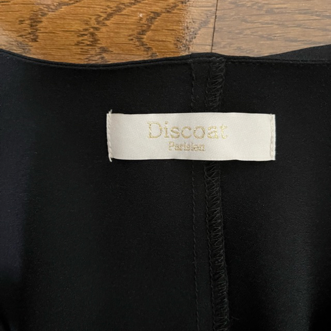 Discoat(ディスコート)のブラウス☆ブラック☆フリーサイズ☆ Discoat レディースのトップス(シャツ/ブラウス(半袖/袖なし))の商品写真