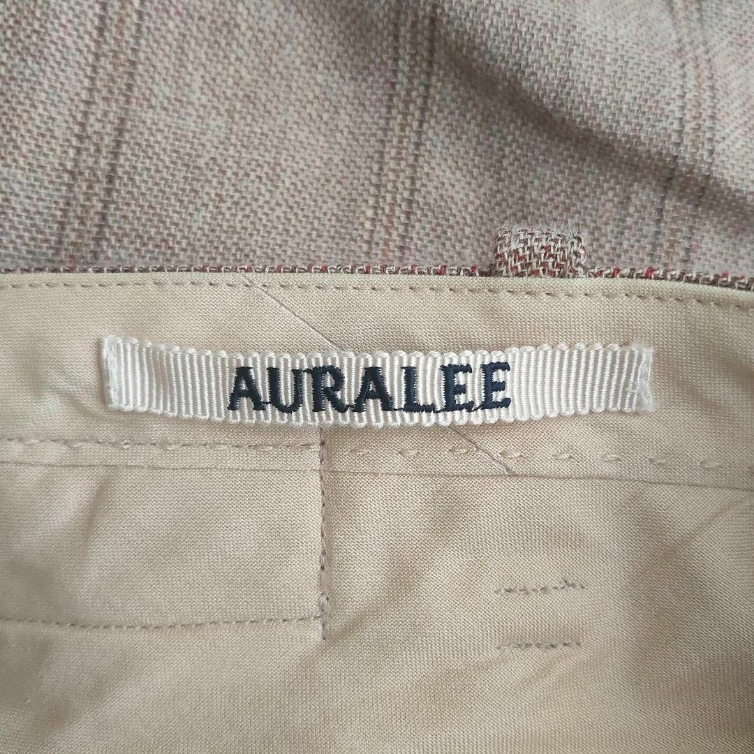 AURALEE(オーラリー)のAURALEE LINEN WOOL SILK SHARK SKIN SHORT メンズのパンツ(ショートパンツ)の商品写真