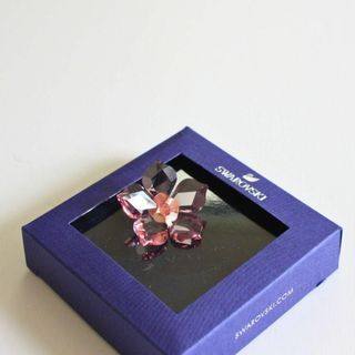 スワロフスキー(SWAROVSKI)のスワロフスキー 桜 クリスタルピンブローチ Cherry Blossom(ブローチ/コサージュ)