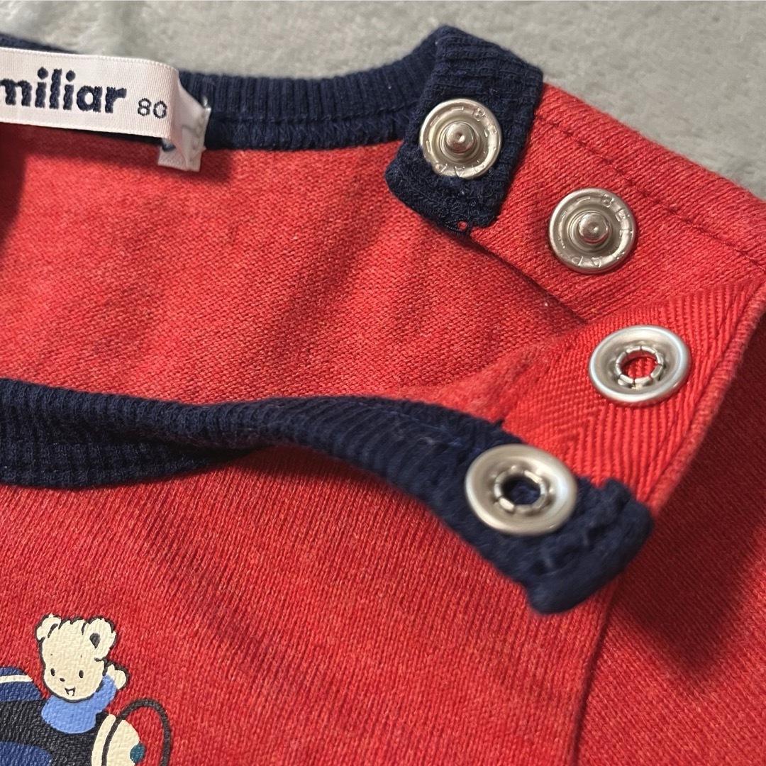 familiar(ファミリア)の美品 familiar ファミリア 長袖 Tシャツ 80 ロンT 赤 ボーダー キッズ/ベビー/マタニティのベビー服(~85cm)(Ｔシャツ)の商品写真