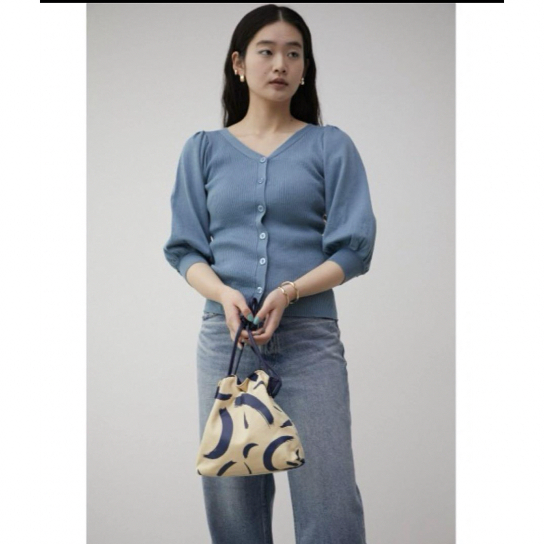 AZUL by moussy(アズールバイマウジー)の新品　AZUL BY MOUSSY ドローストリングポーチバッグ レディースのバッグ(その他)の商品写真