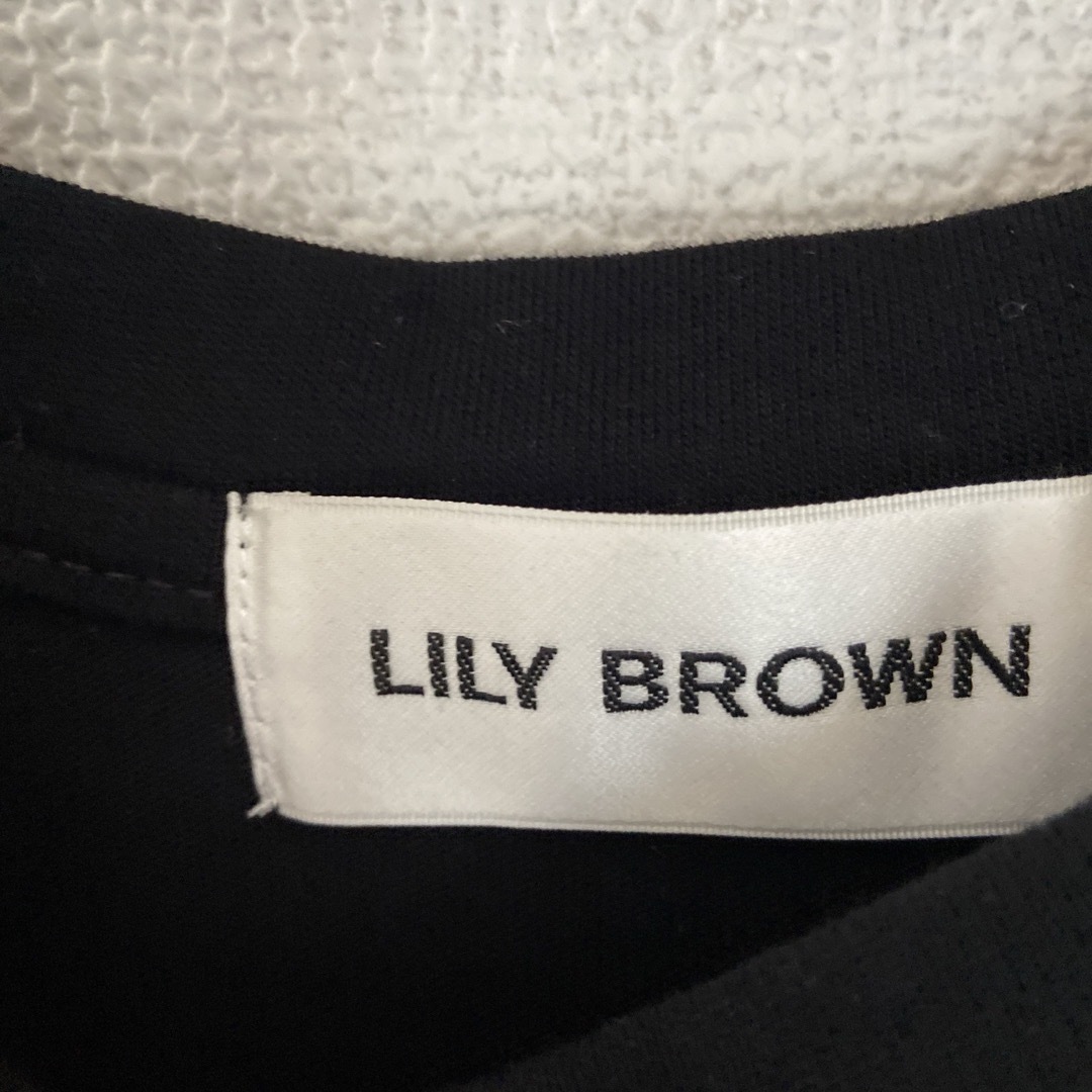 Lily Brown(リリーブラウン)のリリーブラウン　ワンピース　フリーサイズ　1回着用　美品　肩フリル　 レディースのワンピース(ロングワンピース/マキシワンピース)の商品写真