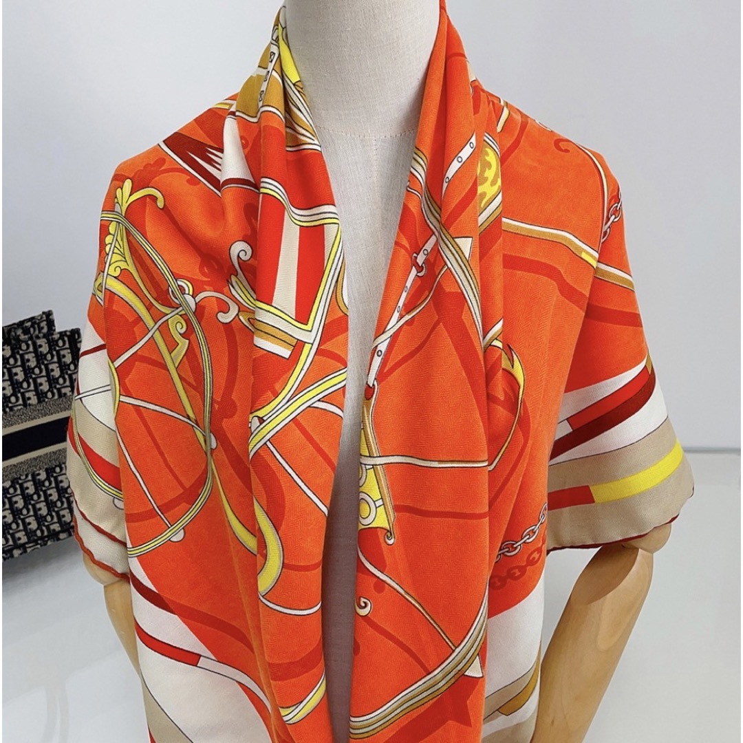 ラスト2点　No.67   大判ストール　オレンジ色 レディースのファッション小物(ストール/パシュミナ)の商品写真